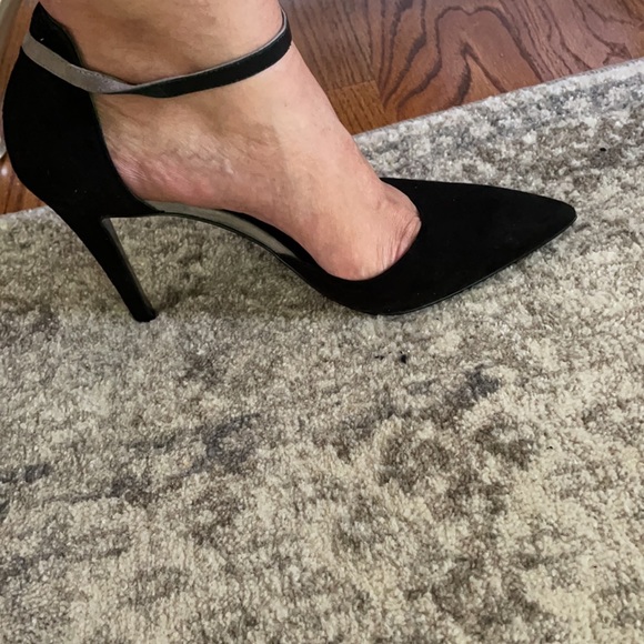 Black suede heels - Picture 6 of 8